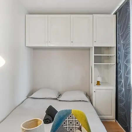 Apartmán Superbe 8eme Terrasse Parking Prive